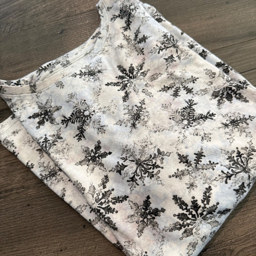 J. Jill Long Sleeve Pima Crew Neck Tee XL Snowflake Print Cotton Shirt